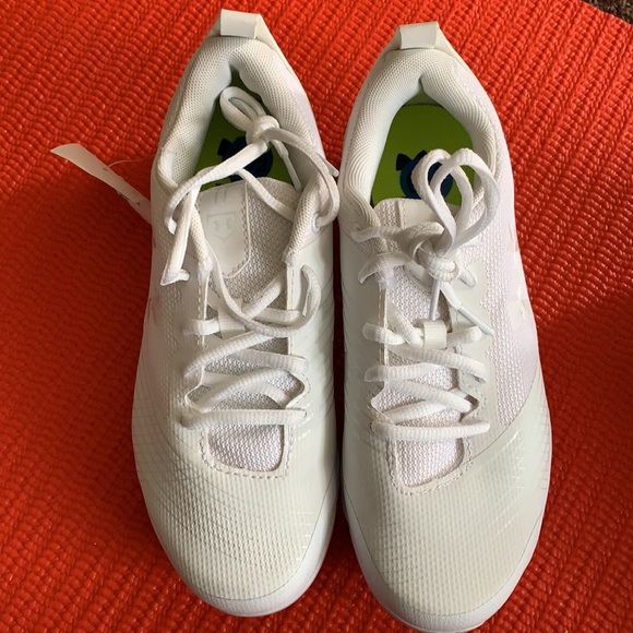 Under armour women shoes cleats shoes 7 - Picture 1 of 11